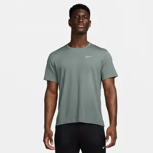 Nike Miler T-Shirt - Green, Green S pas cher