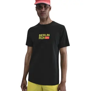 Nike Dri-Fit Berlin Run https://tqm.i-run.be/?P4790B5819DB223S1UC413a49049118V4 Noir S
