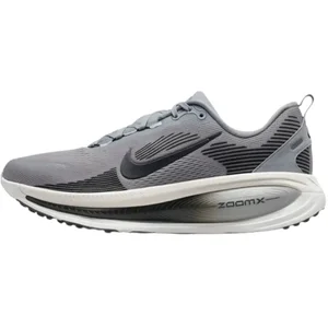 Nike vomero 18 in de kleur grijs. pas cher