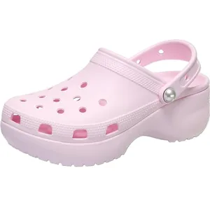 Sabot à Enfiler Crocs Classic Platform Pearl - Rose Claire pas cher