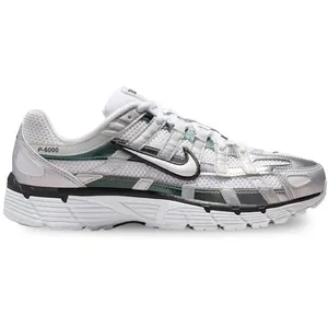 Nike, Femmes, Baskets, WMNS P-6000 Blanc, Blanc cassé, Gris fumé foncé, Blanc, Gris, (36.5) pas cher