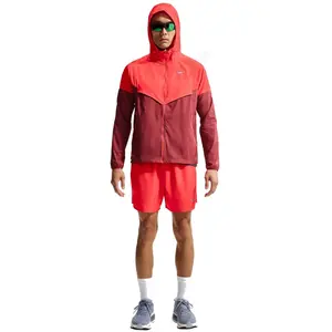 Nike Impossibly Light Windrunner https://tqm.i-run.be/?P4790B5819DB223S1UC413a49095178V4 Rouge M pas cher