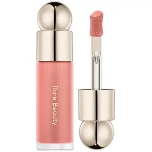 Rare Beauty Soft Pinch Liquid Blush   ADORE - Luxe Vloeibare Blush met Gewichtloze Textuur en Langhoudende Glow