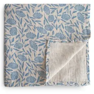 Mushie Maxi lange en coton Blue Flowers (120 x 120 cm) pas cher