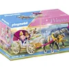 Image de Playmobil 70449 Calèche et Couple Royal - avec Trois Personnages, Un calèche, Un Panier de Pique-Nique, Un Bouquet de Fleurs et des Accessoires - Univers Princess Magic - Dès 4 Ans