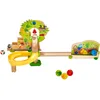 Image de Kullerbü Kugelbahn Obstgarten: 1 Effekt Obstbaum, 1 Effekt Obstkorb, 1 Kugel Kirsche, 1 Kugel Pflaume, 1 Kugel Rabe, 1 Kugel Apfel, 1 Kugel Birne, 1 Würfel, 1 Spiralkurve, 2 Säulen, 1 Gerade, 1 Rampe, 2 Startsteine, 3 Verbindungselemente