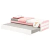 Image de IDIMEX Lit gigogne Lorena de 90 x 190 cm, beau lit pour enfant en pin massif blanc/rose, lit pratique pour adolescent avec coffre coulissant
