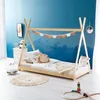 Image de IDIMEX Lit Montessori tipi Elin, 90 x 190 cm lit cabane Enfant en pin Massif Vernis Naturel