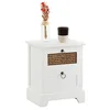 Image de IDIMEX Table de Chevet Padma 2 tiroirs, Table de Nuit Design Vintage en Bois lasuré Blanc et rotin