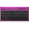 Image de Behringer EDGE Synthétiseur à percussion analogique semi-modulaire avec 2 oscillateurs, filtre multimode, double séquenceur à 8 étapes et chaîne poly 16 voix