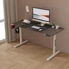 Image de pro.tec Bureau Électrique à Hauteur Réglable Table pour Travail Assis Debout Porte-Gobelet Porte-Casque Range-Câble Panneau de Particules Aluminium 140 x 60 x 72-117 cm Effet Bois Foncé Blanc Noir