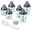 Image de Tommee Tippee Biberon Kit Naissance Closer To Nature, Valve Anti-Colique, Tétine Souple, Blanc Et Décoré