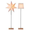 Image de Star Trading Moa Lampe sur pied avec abat-jour amovible en forme d'étoile en papier 3D de Noël ou abat-jour carré blanc avec pied en bois et métal Motif étoile décorative avec interrupteur à câble E14 Hauteur 82 cm
