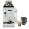 Image de De'Longhi Rivelia EXAM440.35.W Machine à café automatique avec buse de moussage de lait, réservoir à grains amovible, 8 boissons à café sur simple pression d'un bouton, fonction extra shot, écran