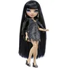 Image de Rainbow High S23 Fashion Doll - Poupée 27 cm Kim Nguyen (Marine) - 1 tenue 1 paire de chaussures et des accessoires