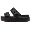 Image de Sandales à Enfiler Crocs Brooklyn Buckle - Noir