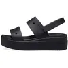 Image de Sandales à Scratches Crocs Brooklyn - Noir