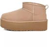Image de Botte UGG W Classic Ultra Mini Platform