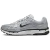 Image de Basket Nike WMS P-6000 - Femme - Blanc et Gris - Tige en mesh et synthétique - Semelle en caoutchouc