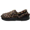 Image de Chaussons à Enfiler Crocs Classic unfurgattable Animal Clog - Leopard