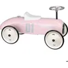 Image de Porteur voiture vintage rose tendre