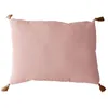Image de Enjoy Home - Coussin rectangulaire Panama avec 4 pompons en jute - 70 cm x 50 cm - Vieux rose