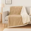Image de Plaid Sherpa Flanelle XXL 200x240 Beige - Couvre-Lit Épais 480g/m² (Taille Couple)