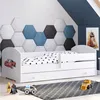 Image de Lit enfant LUK 140x70 cm + sommier + matelas avec barrière de sécurité avec motif voiture