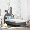Image de Cadre de lit pour tout-petit - vidaXL - Gris clair - 148x74x113 cm - Bois dingénierie - Poches de rangement