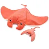 Image de Peluche géante Mantalou la raie manta et son bébé Corail (67 cm)