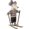 Image de Papa Souris en hiver et sa paire de skis Bleu