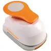 Image de Fiskars, Perforatrice, Poinçon de motif M ""Cercle"", blanc / orange Poinçon de levier pour la conception de cartes de