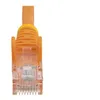 Image de StarTech.com Cable reseau Cat5e UTP sans crochet - 7 m Orange - Cordon Ethernet RJ45 anti-accroc - Cable patch - cordon de raccordement - 7 m - orange