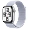 Image de Apple Watch SE GPS 44 mm Boîtier en Aluminium Argent avec Boucle Sport Nuée bleue version 2024