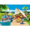 Image de Family Fun Famille de campeurs