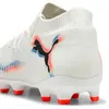 Image de Puma Chaussures De Football Future 8 Pro Fg/Ag Enfant Et Adolescent, Chaussures, Blanc/Noir/Glowing Rouge, 33