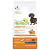 Image de 7kg Natural Trainer Sensitive Adult Small & Toy au saumon nourriture pour chien