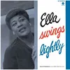 Image de Ella swings lightly
