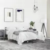 Image de vidaXL Cadre de lit chêne marron 135x190 cm bois d'ingénierie et métal