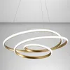Image de Diva - Suspension led dimmable 47W - en aluminium doré brossé, lumière chaude 3000K, anneaux entrelacés d.65cm