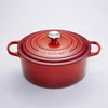 Image de Le Creuset Braadpan Signature Kersenrood   Ø 28 cm / 6,7 Liter   Grote Ronde Gietijzeren Stoofpan   Iconisch Rode Emaille   Voor Gezinsgerechten, Soepen en Langzaam Garen   Geschikt voor Inductie, Oven en Alle Warmtebronnen