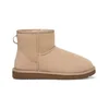 Image de UGG CLASSIC MINI II W - Gevoerde laarzenSnowbootsDames laarzen - Kleur: Wit/beige - Maat: 36