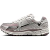 Image de "Nike Zoom Vomero 5 Wmns ""Taupe Grey"" - Sneakers - Dames"