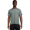 Image de Nike dri-fit uv miler hardloopshirt in de kleur groen.
