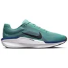 Image de Nike winflo 11 mens hardloopschoen in de kleur zwart.
