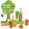Image de Leer tellen met dit leuke houten groente en fruit.