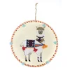 Image de GRAINES CREATIVES - Borduurpakket lama-hanger 22 cm van hout