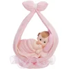 Image de PARTYDECO - Beeldje klein meisje in roze sjaal 11 cm voor doop