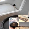 Image de Pina Pro LED tafellamp, mat zwart, oplaadbaar en dimbaar, draadloos, Saffraan, 2200-2700-3000K, IP54, 12 uur batterijduur