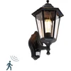 Image de QAZQA havana - Klassieke Wandlamp met Bewegingsmelder | Bewegingssensor | sensor voor buiten - 1 lichts - D 26.8 cm - Zwart - Buitenverlichting